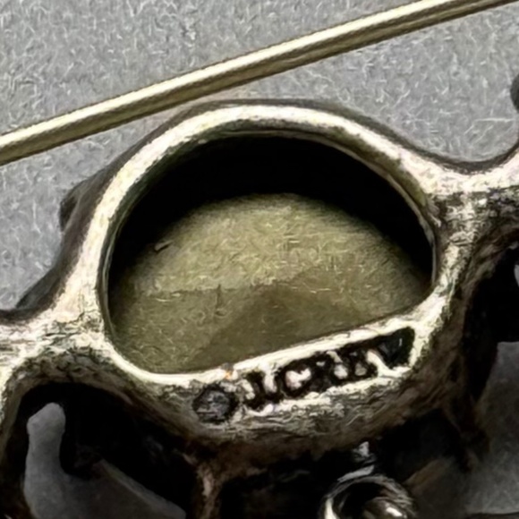 VINTAGE J. CREW Brooch Round Clear Crystal Drops Bronze Metal Preppy Classic B - Picture 6 of 10